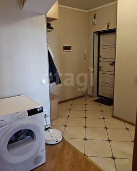 3-к квартира, вторичка, 71м2, 8/9 этаж
