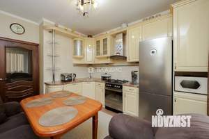2-к квартира, вторичка, 64м2, 3/5 этаж