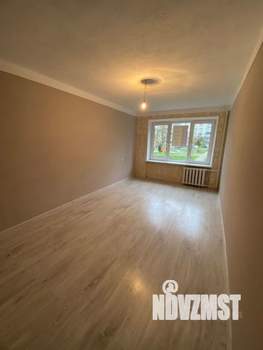 2-к квартира, вторичка, 45м2, 1/4 этаж