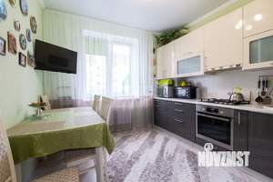 2-к квартира, вторичка, 57м2, 1/10 этаж
