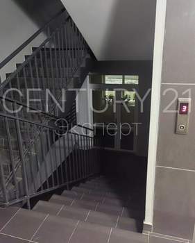 2-к квартира, вторичка, 56м2, 1/9 этаж