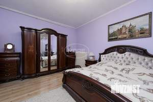 4-к квартира, вторичка, 136м2, 1/2 этаж