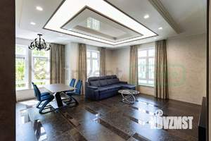 4-к квартира, вторичка, 180м2, 4/4 этаж