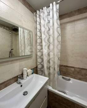 3-к квартира, вторичка, 74м2, 3/5 этаж