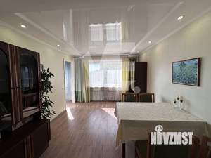 4-к квартира, вторичка, 63м2, 5/5 этаж